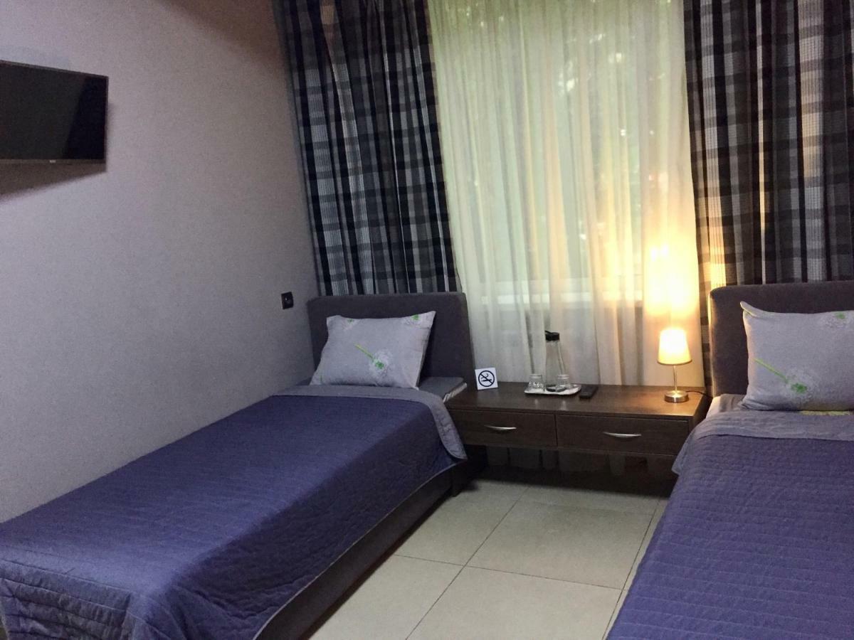 Westend Hotel Kiev Extérieur photo