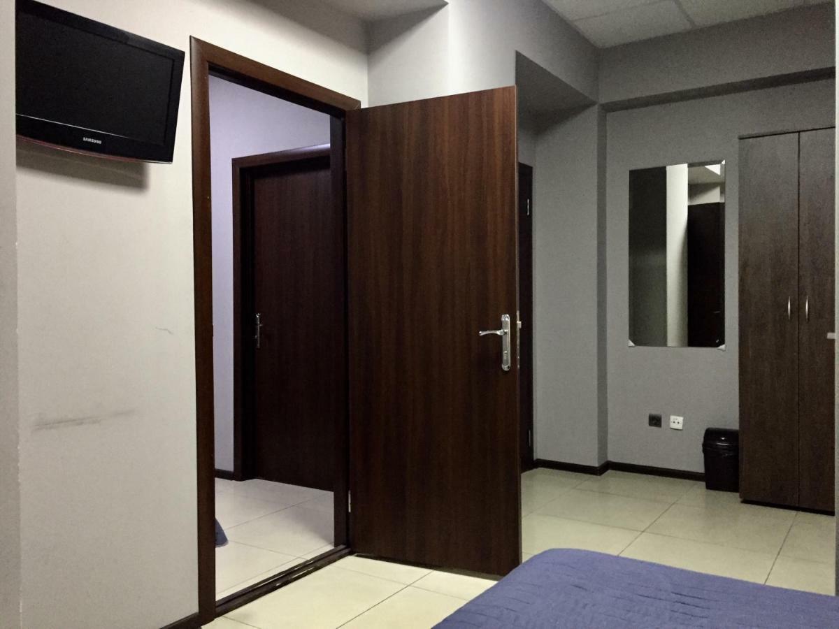 Westend Hotel Kiev Extérieur photo